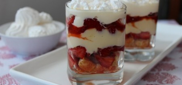 Trifle de frutillas y naranjas al Oporto