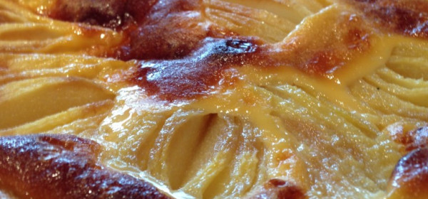 CLAFOUTIS DE PERAS AL VINO BLANCO